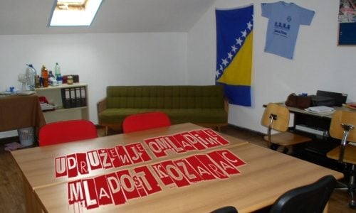 OU MLADOST KOZARAC